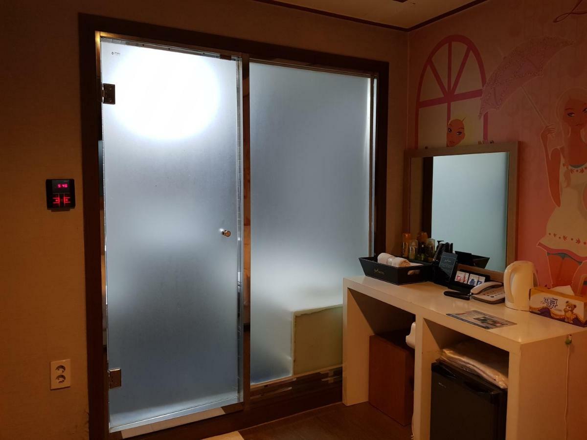 Hotel Pocheon Royal Esterno foto
